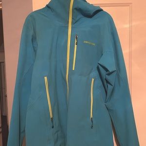 Men’s Patagonia ski shell medium